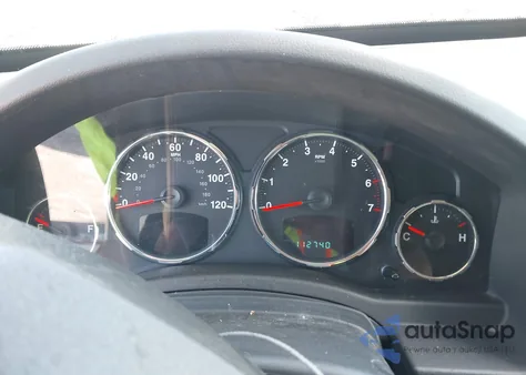 2010 Jeep Liberty Sport z USA, uszkodzony, nr VIN 1J4PP2GK1AW181826